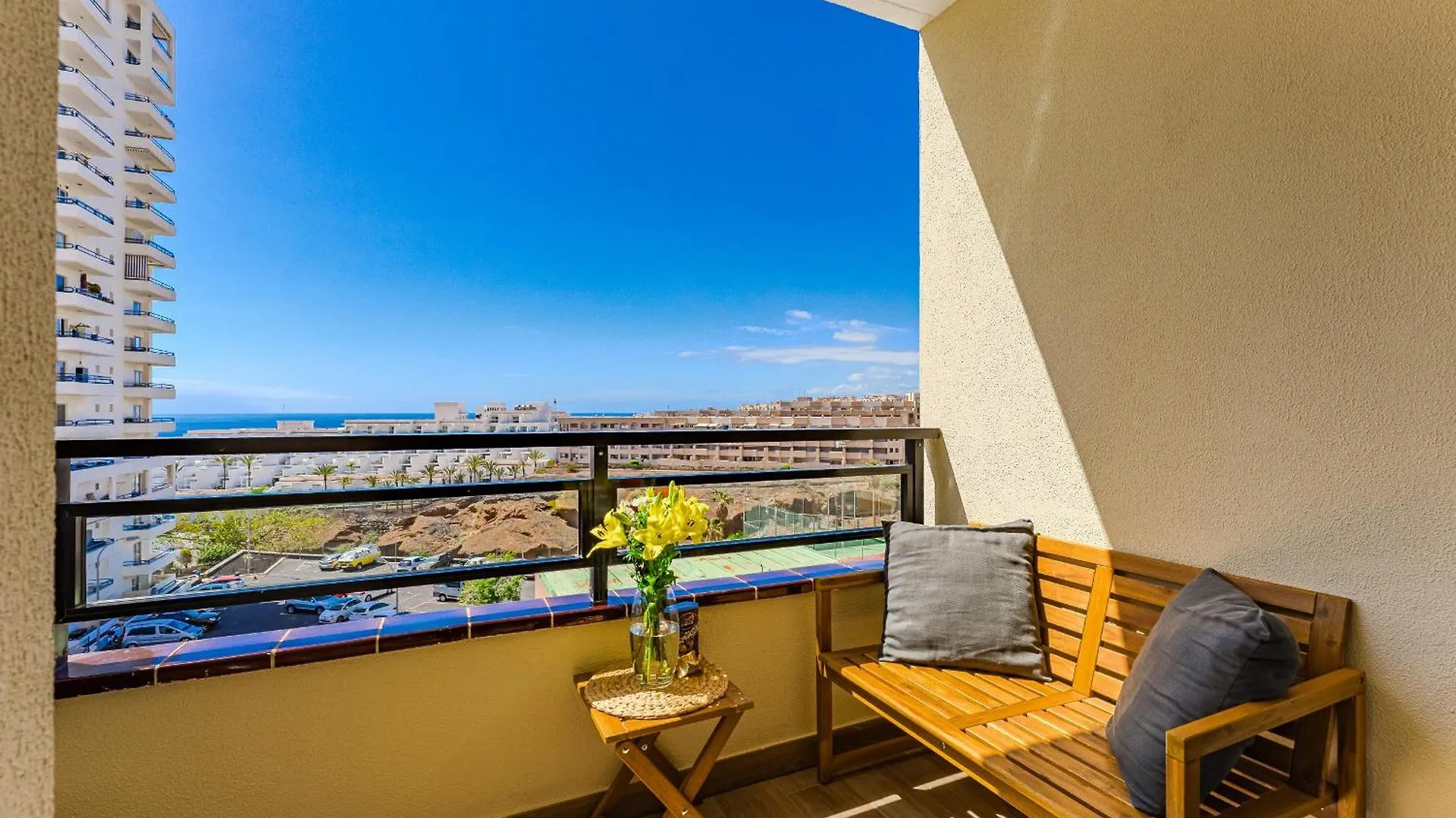 Trendy Work & Relax Seaside Home أذيخي